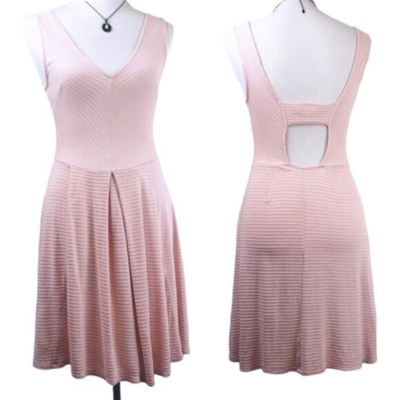 Silence and Noise Dresses & Skirts - Silence and Noise Blush Pink Cutout Back Knit Dress Women's Size S